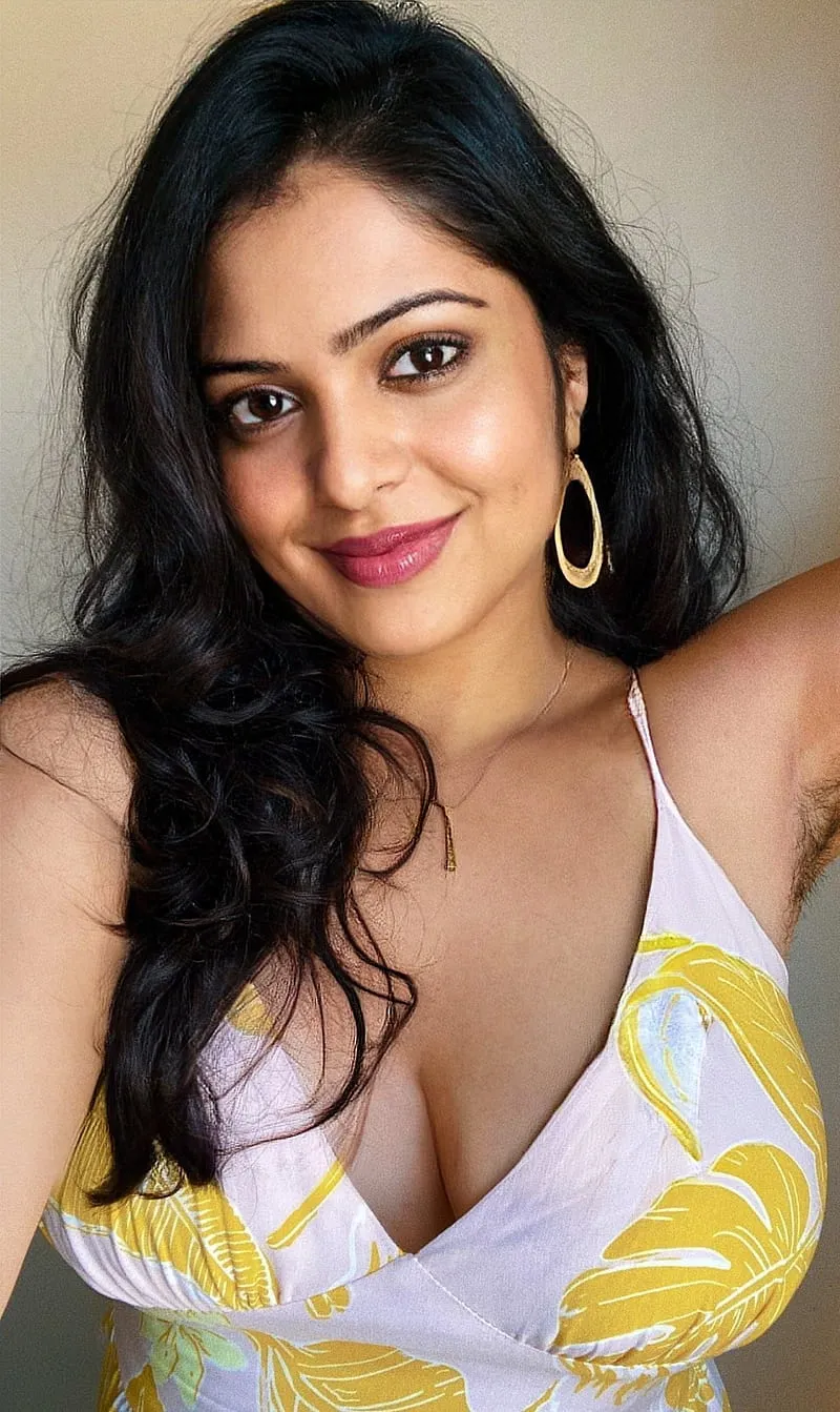 Alia - Casual Outing Associate